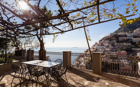 Casa la Sponda: Balcony, Flowerpot, Chair, Houseplant, Fence