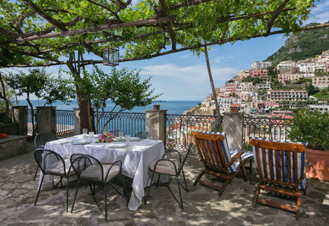 Casa la Sponda: Furniture, Table, Chair, Outdoor Table, Outdoor Furniture, Tablecloth, Flowerpot, Restaurant, Balcony, Houseplant