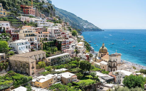Casa Palazzo: Coast, Coastal And Oceanic Landforms, Sea, Tourist Attraction, Village, Ocean, Resort Town, Mountain Village, Promontory, Bay