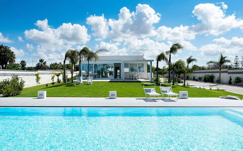 Casa Sunshine: Swimming Pool, Resort, Estate, Eco Hotel, Villa, Mansion, Shade, Hotel, Landscaping