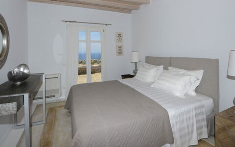 Krystalo: Furniture, Bed, Bedroom, Interior Design, Bedding, Bed Sheet, Floor, Linens, Home, Flooring