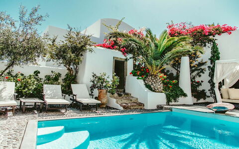Mansion Sophia: Swimming Pool, Resort, Eco Hotel, Hotel, Villa, Hacienda, Outdoor Furniture, Sunlounger, Houseplant, Flowerpot