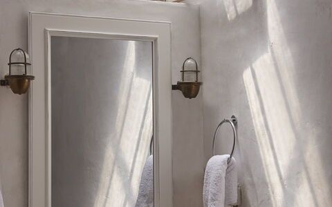 Nemo Retreat: Wall, Plumbing Fixture, Interior Design, Bathroom Sink, Mirror, Sink, Tap, Bathroom, Plumbing, Light Fixture