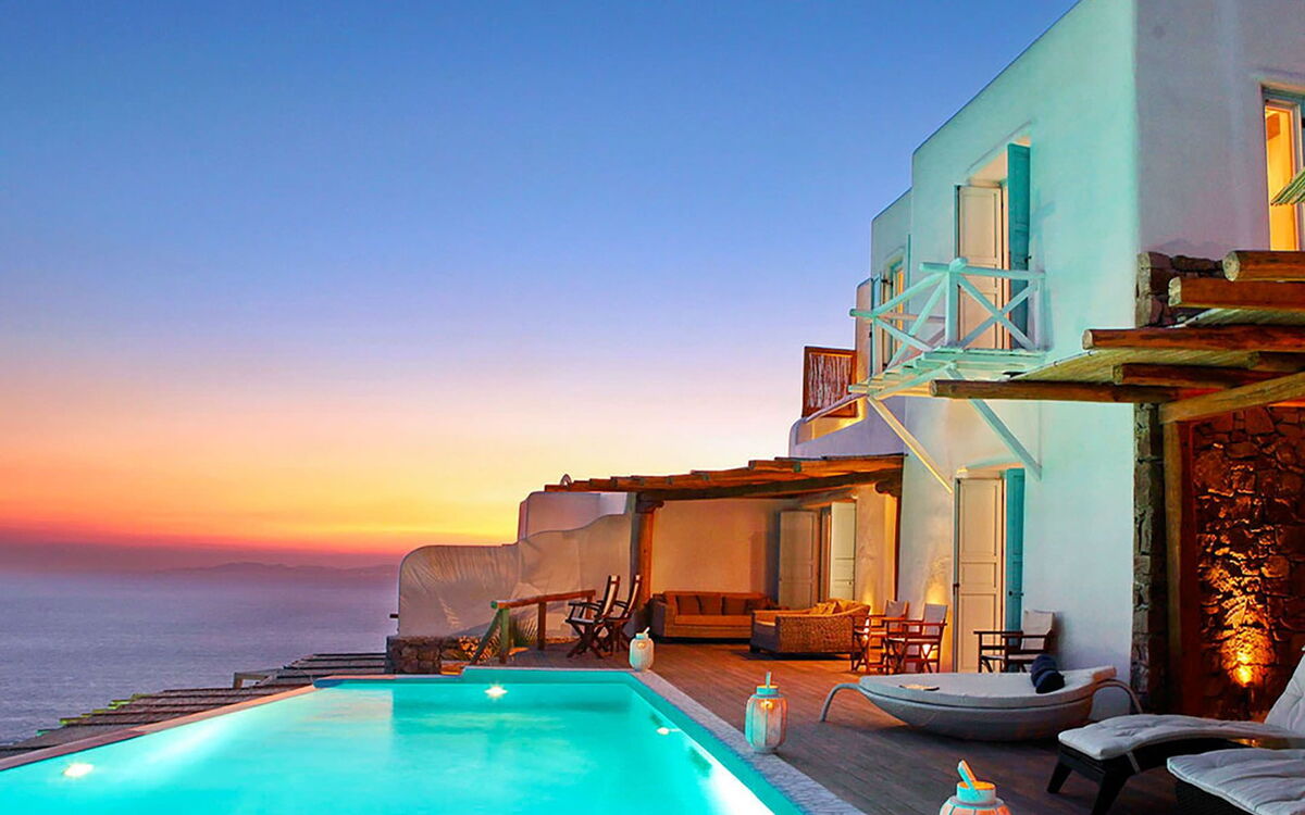 Queen Villa