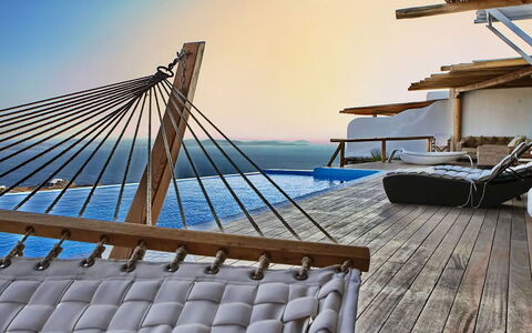 Queen Villa: Wood, Outdoor Furniture, Deck, Deck, Sunlounger, Hardwood, Resort, Wood Flooring, Shade, Swimming Pool