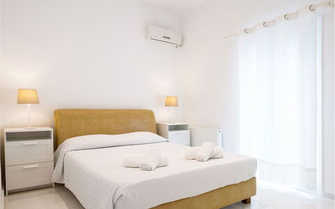 Rose Studio 2: Bed, Furniture, Interior Design, Bedroom, Wood, Floor, Bed Sheet, Bedding, Flooring, Ceiling