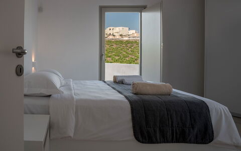 Thera King: Bedroom, Bed, Furniture, Home, Bedding, Bed Sheet, Bed Frame, Pillow, Throw Pillow, Linens