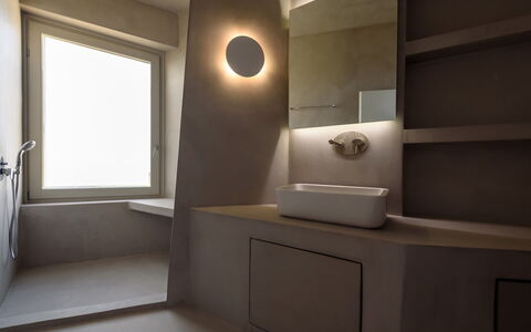 Thera King: Wall, Flooring, Interior Design, Plumbing Fixture, Light Fixture, Ceiling, Floor, Lighting, Bathroom, Plumbing