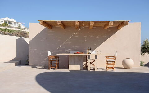 Thera Queen: Furniture, Outdoor Furniture, Composite Material, Chair, Concrete, Shade, Outdoor Table, Design, Balcony