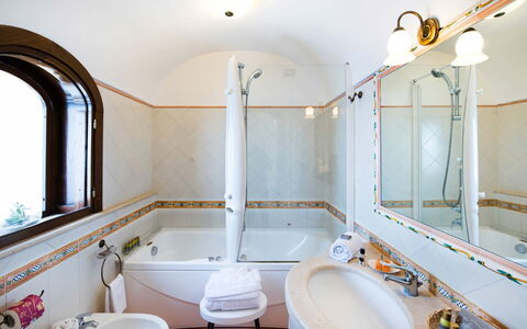 Villa Amanda: Interior Design, Plumbing Fixture, Flooring, Floor, Tap, Bathroom, Ceiling, Sink, Bathtub, Plumbing
