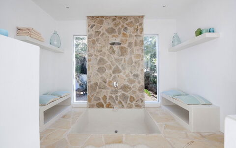 Villa Arenas: Flooring, Floor, Interior Design, Plumbing Fixture, Bathroom, Ceiling, Tile, Plumbing, Tap, Natural Material