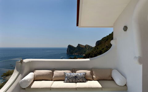 Villa delle Sirene: Furniture, Sea, Coastal And Oceanic Landforms, Coast, Ocean, Headland, Bay, Promontory