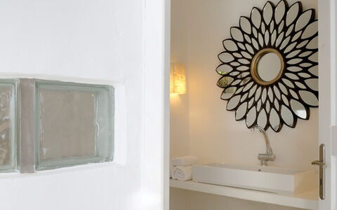 Villa Delos: Wall, Interior Design, Home, Lighting, Plumbing Fixture, Ceiling, Bathroom Sink, Room, Mirror, Bathroom