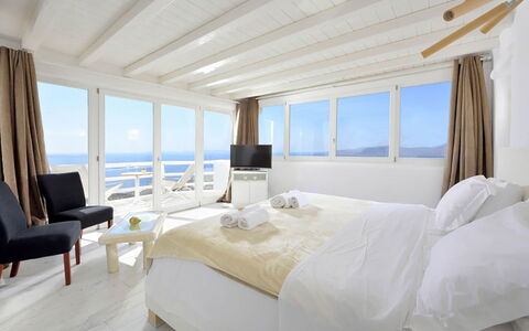Villa Fabulous: Furniture, Apartment, Resort, Bedroom, Bed, Hotel, Bedding, Bed Sheet, Bed Frame, Villa