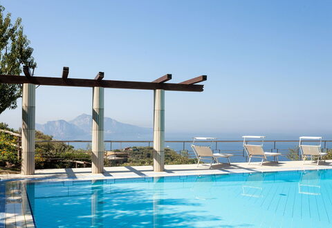 Villa Felicia: Swimming Pool, Resort, Outdoor Furniture, Eco Hotel, Shade, Leisure, Sunlounger, Chair, Resort Town, Umbrella