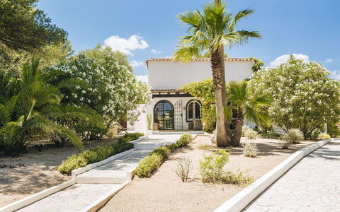 Villa Gold: Shrub, Home, Estate, Hacienda, Garden, Driveway, Shade, Landscaping, Villa