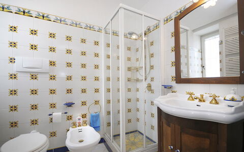 Villa Marion: Interior Design, Flooring, Plumbing Fixture, Floor, Bathroom, Plumbing, Room, Tile, Tap, Toilet