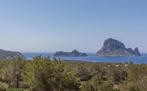 Villa Orion: Rock, Coast, Coastal And Oceanic Landforms, Sea, Terrain, Ocean, Promontory, Headland