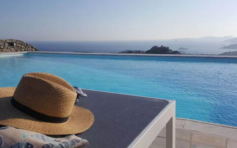 Villa Pirgi: Blue, Water, Coastal And Oceanic Landforms, Swimming Pool, Sea, Leisure, Outdoor Furniture, Coast, Ocean, Tropics