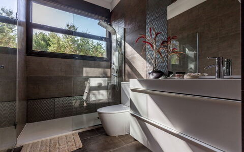 Villa Roja: Plumbing Fixture, Bathroom, Interior Design, Flooring, Bathroom Cabinet, Floor, Tap, Sink, Home, Plumbing