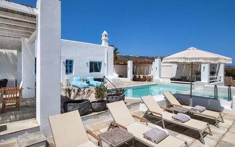 Villa Tramountana: Blue, Swimming Pool, Resort, Villa, Hotel, Penthouse Apartment