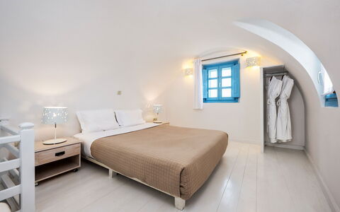 Villa Tramountana: Resort, Chair, Swimming Pool, Hotel, Resort Town, Outdoor Furniture