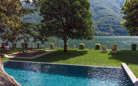 Villa Traversi: Water, Mountain, Swimming Pool, Mountain Range, Lake, Leisure, Valley, Reservoir, Alps, Loch