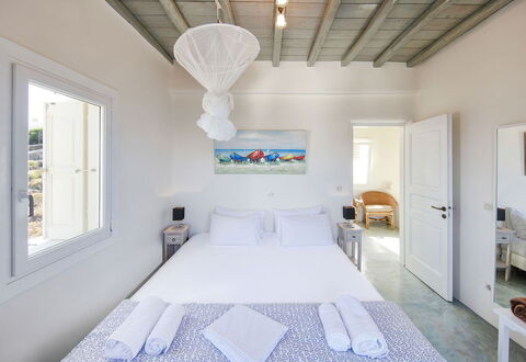 Villa Tychi: Swimming Pool, Villa, Resort