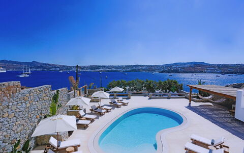Villa Veneta: Coast, Coastal And Oceanic Landforms, Sea, Resort, Ocean, Shore, Beach, Bay, Hotel