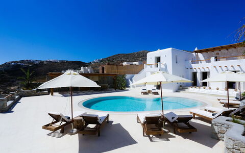 Villa Veneta: Swimming Pool, Resort, Outdoor Furniture, Eco Hotel, Hotel, Estate, Villa, Resort Town, Umbrella, Sunlounger