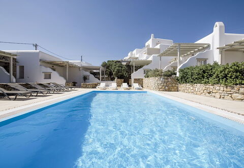 Marvi House: Hotel, Swimming Pool, Resort