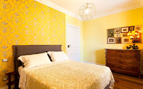 Interno Sorrentino: Furniture, Interior Design, Yellow, Wall, Bedroom, Bed, Flooring, Floor, Room, Bed Sheet