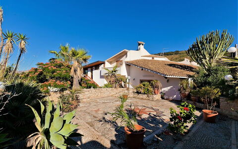 Villa Lo Capo: House, Hacienda, Landscaping, Garden, Estate, Driveway, Villa, Eco Hotel