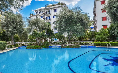 Casa Primavera: Swimming Pool, Resort, Apartment, Hotel, Hacienda, Resort Town, Villa, Thermae, Eco Hotel, Boutique Hotel