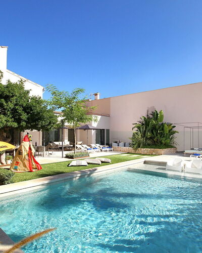 Villa Amaranta: Swimming Pool, Water, Resort, Residential Area, Water Feature, Leisure, Eco Hotel, Outdoor Furniture, Composite Material, Thermae
