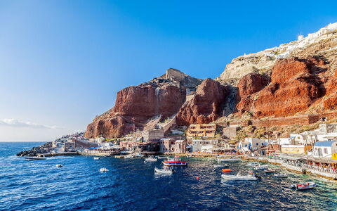 Aloy Suite: Water, Body Of Water, Boat, Coast, Watercraft, Sea, Coastal And Oceanic Landforms, Terrain, Cliff, Promontory