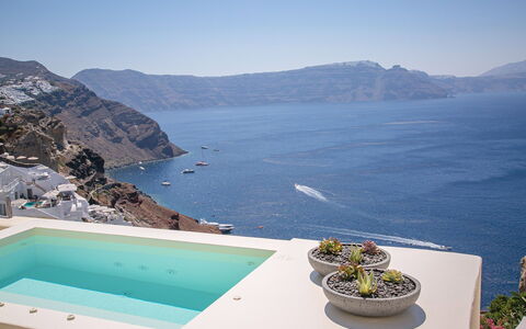 Mide: Sea, Swimming Pool, Coast, Resort, Villa, Bay, Hotel, Eco Hotel, Headland