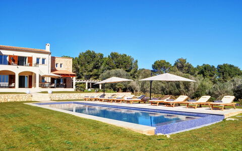 Can Mako: Swimming Pool, Outdoor Furniture, Resort, Villa