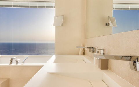 Villa Luce: Plumbing Fixture, Flooring, Wall, Interior Design, Floor, Tap, Bathroom, Plumbing, Sink, Bathtub