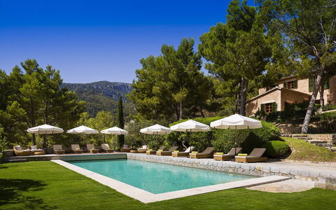 Villa Maggy: Swimming Pool, Outdoor Furniture, Resort, Sunlounger, Eco Hotel, Design, Hotel, Villa, Chaise Longue