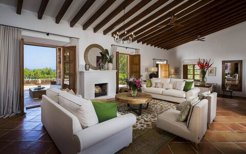 Villa Maggy: Furniture, Interior Design, Table, Flooring, Chair, Couch, Wood, Living Room, Floor, Home