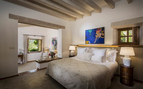 Villa Maggy: Wall, Furniture, Interior Design, Home, Flooring, Bedroom, Floor, Apartment, Bed, Ceiling