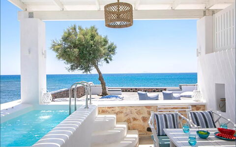 Maison Ranya: Blue, Furniture, Resort, Outdoor Furniture, Sea, Chair, Coast, Shade, Ocean, Swimming Pool