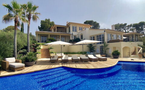 Villa Serrano: Swimming Pool, Resort, Residential Area, Outdoor Furniture, Estate, Sunlounger, Mansion, Villa, Eco Hotel, Leisure
