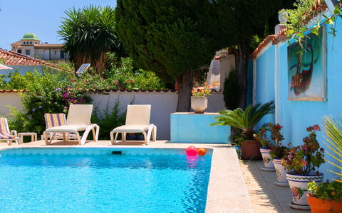 Sandra: Water, Plant, Property, Blue, Swimming Pool, Azure, Flowerpot, Outdoor Furniture, Chair, Tree