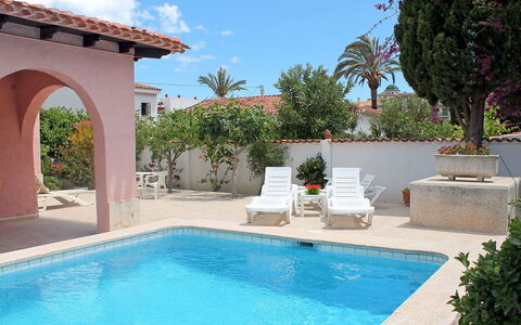 Sandra: Swimming Pool, Property, Building, Real Estate, Azure, House, Villa, Vacation, Estate, Hacienda