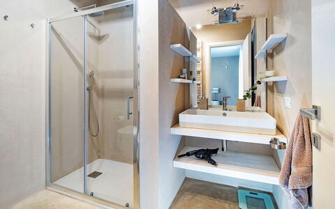 Villa Orangella: Flooring, Floor, Plumbing Fixture, Interior Design, Bathroom, Plumbing, Ceiling, Tap, Room, Sink