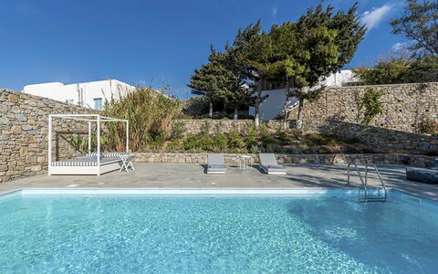 Villa Morena: Blue, Swimming Pool, Composite Material, Resort, Tile