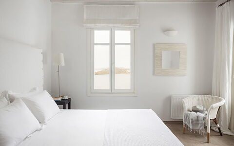 Soleil de Rehnia: Bedroom, Furniture, Bed, Bedding, Linens, Bed Sheet, Interior Design, Textile, Home, Floor