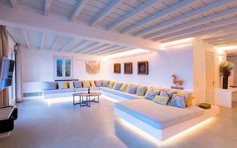Villa Stardust: Furniture, Interior Design, Couch, Flooring, Floor, Ceiling, Lighting, Home, Living Room
